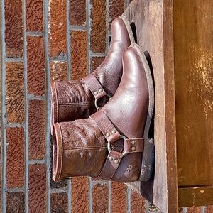 Frye Phillip Harness Short